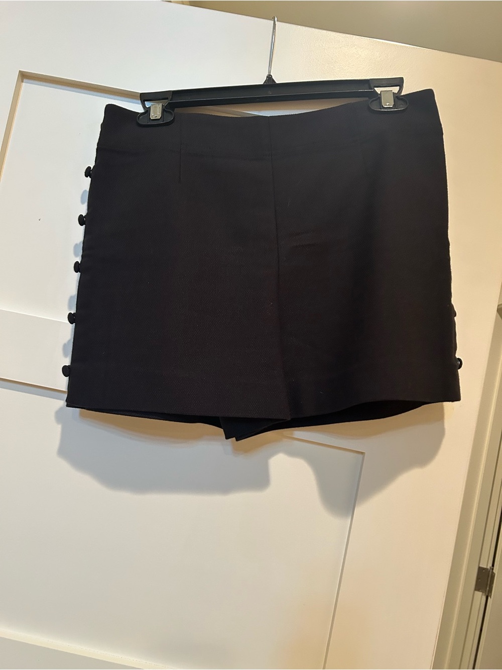 Club Monaco Black High-Waist Side-Button Tailored Shorts